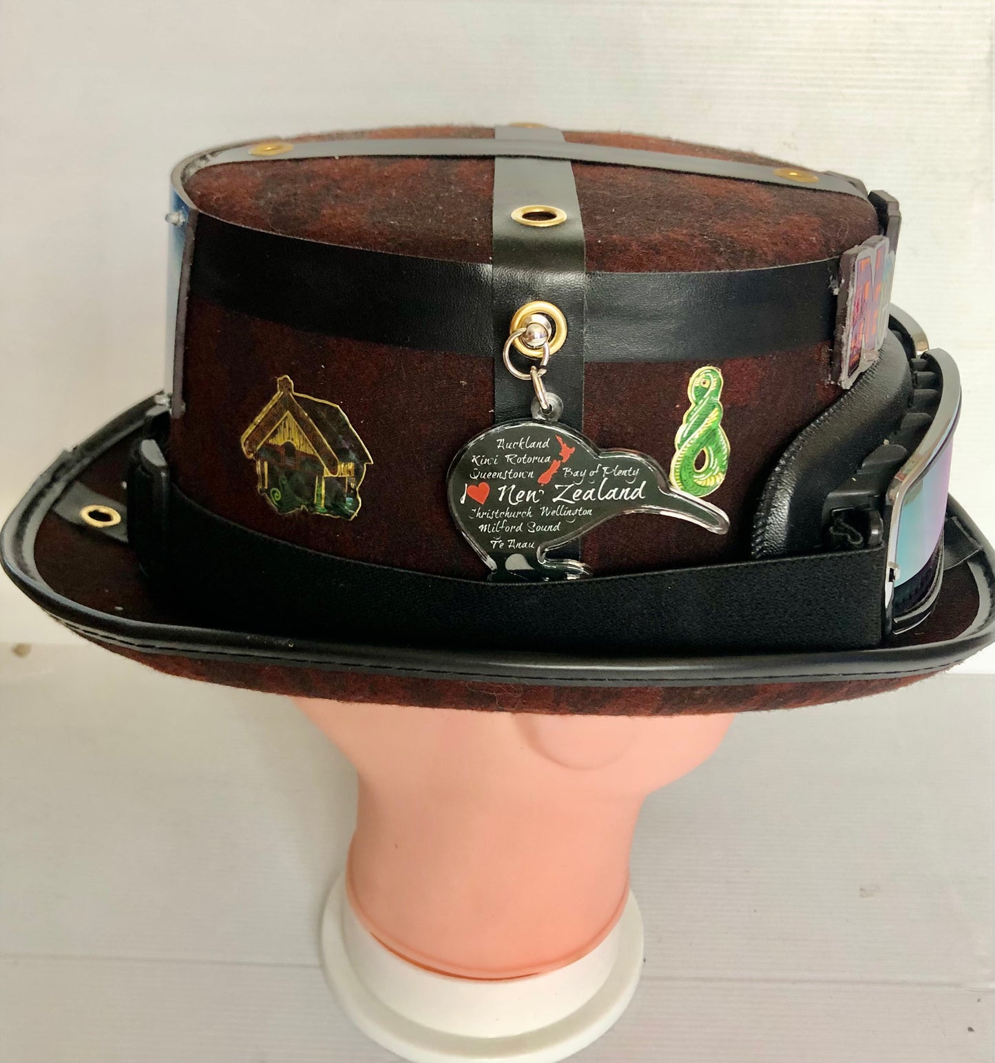 Steampunk Hat Style (Theme ; New Zealand) with Goggles (Item #486)