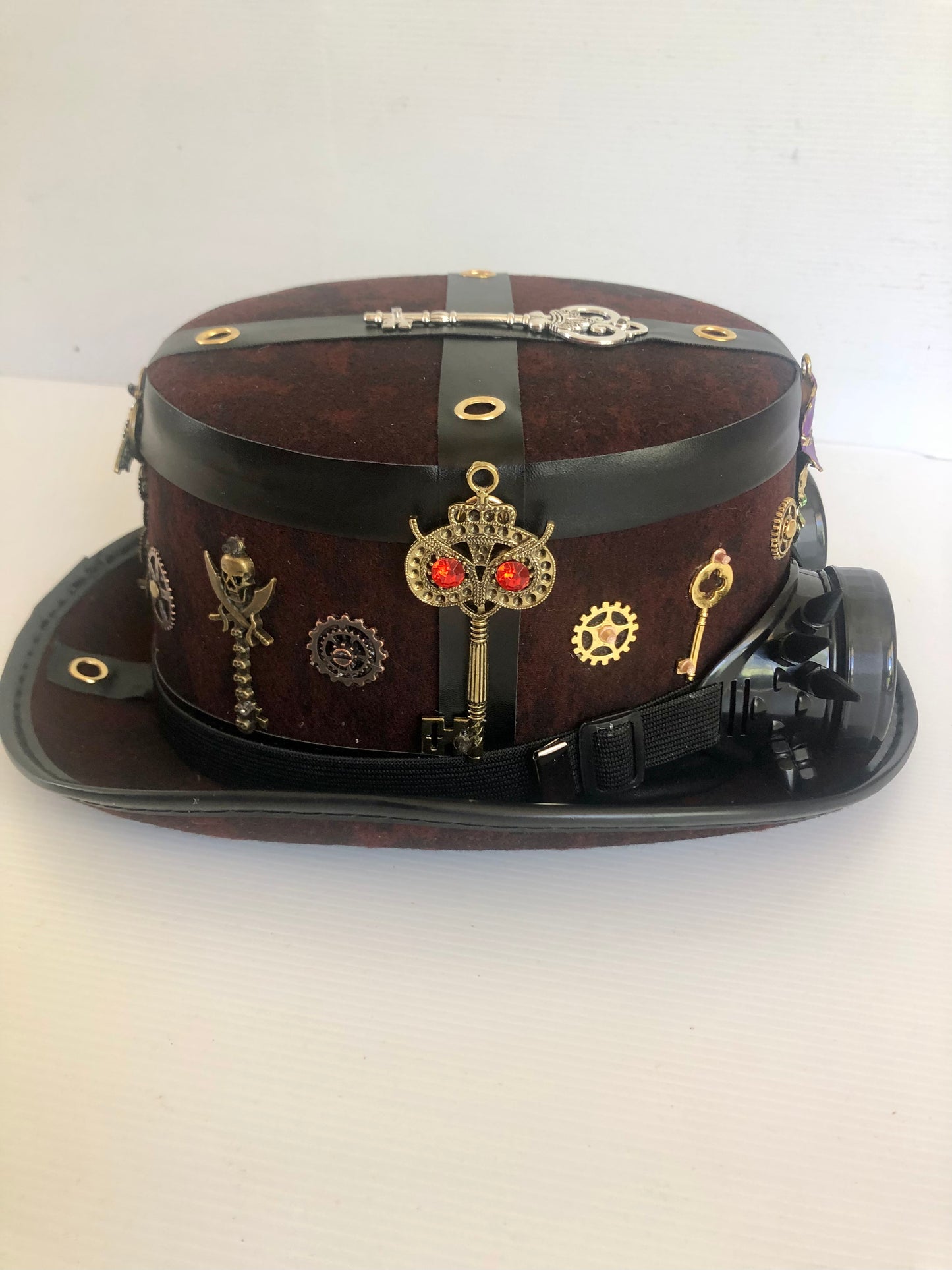 Steampunk Hat Lock Master Theme Style with Goggles (Item #272)