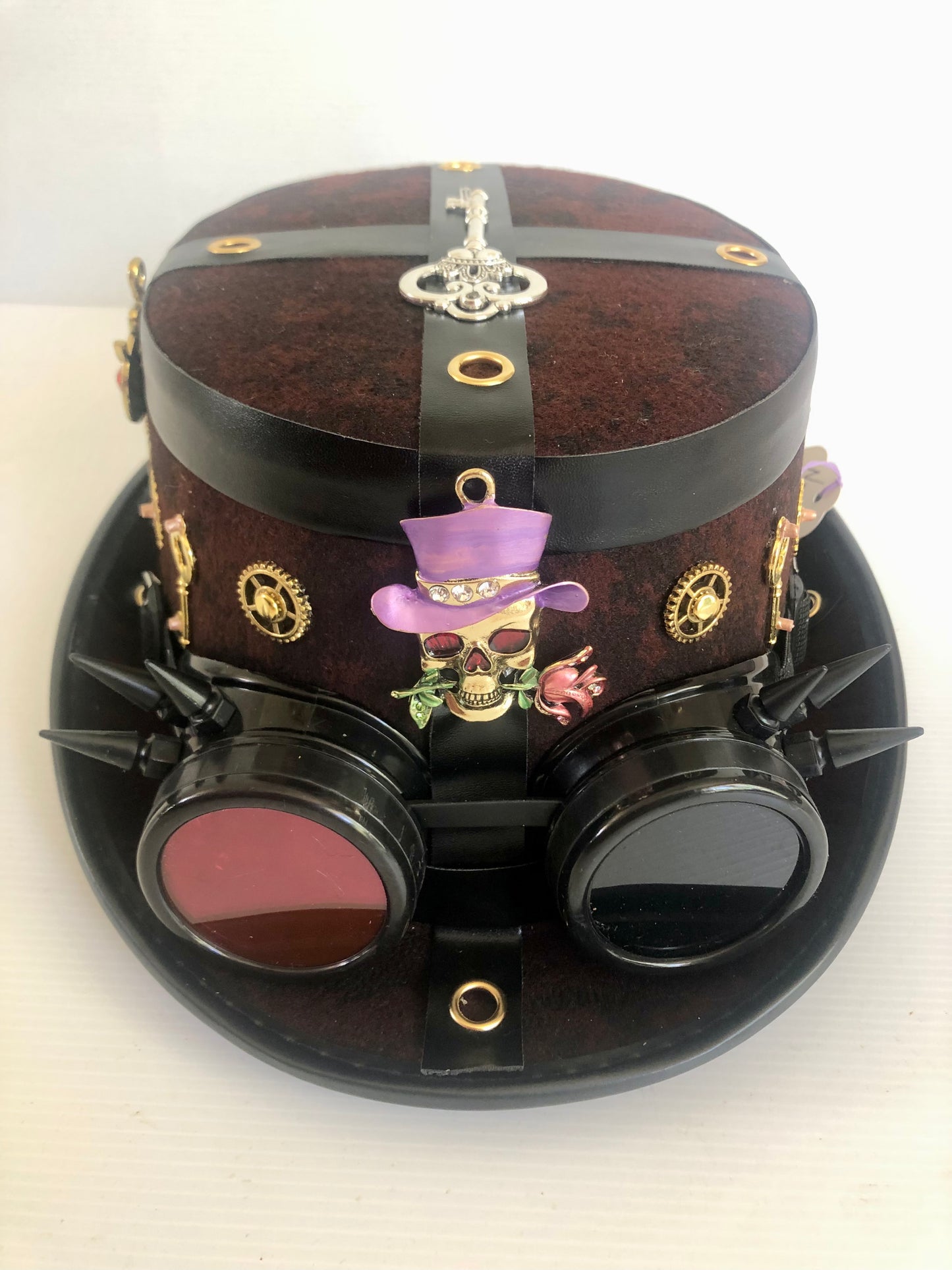 Steampunk Hat Lock Master Theme Style with Goggles (Item #272)