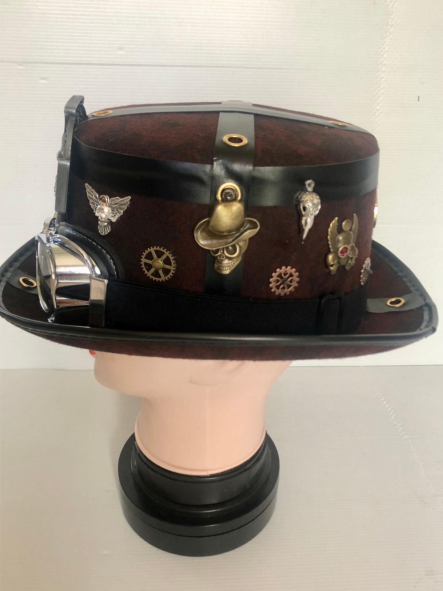 Steampunk Style Hat with Goggles (Item #397)